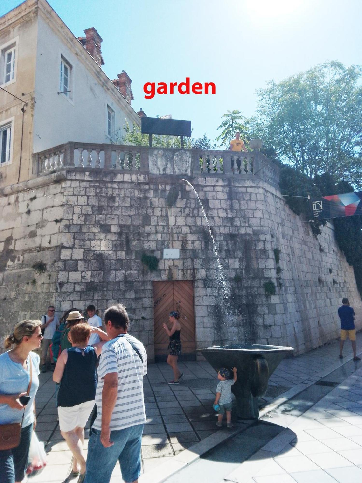 Garden Apartment สปลิท ภายนอก รูปภาพ