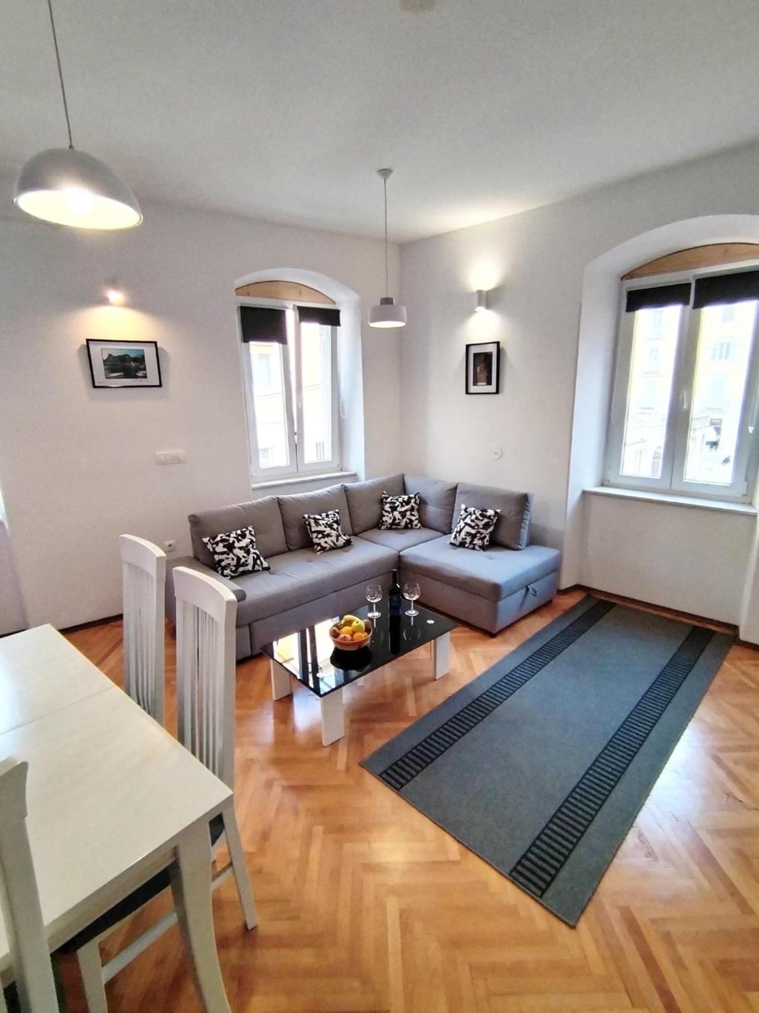 Garden Apartment สปลิท ภายนอก รูปภาพ